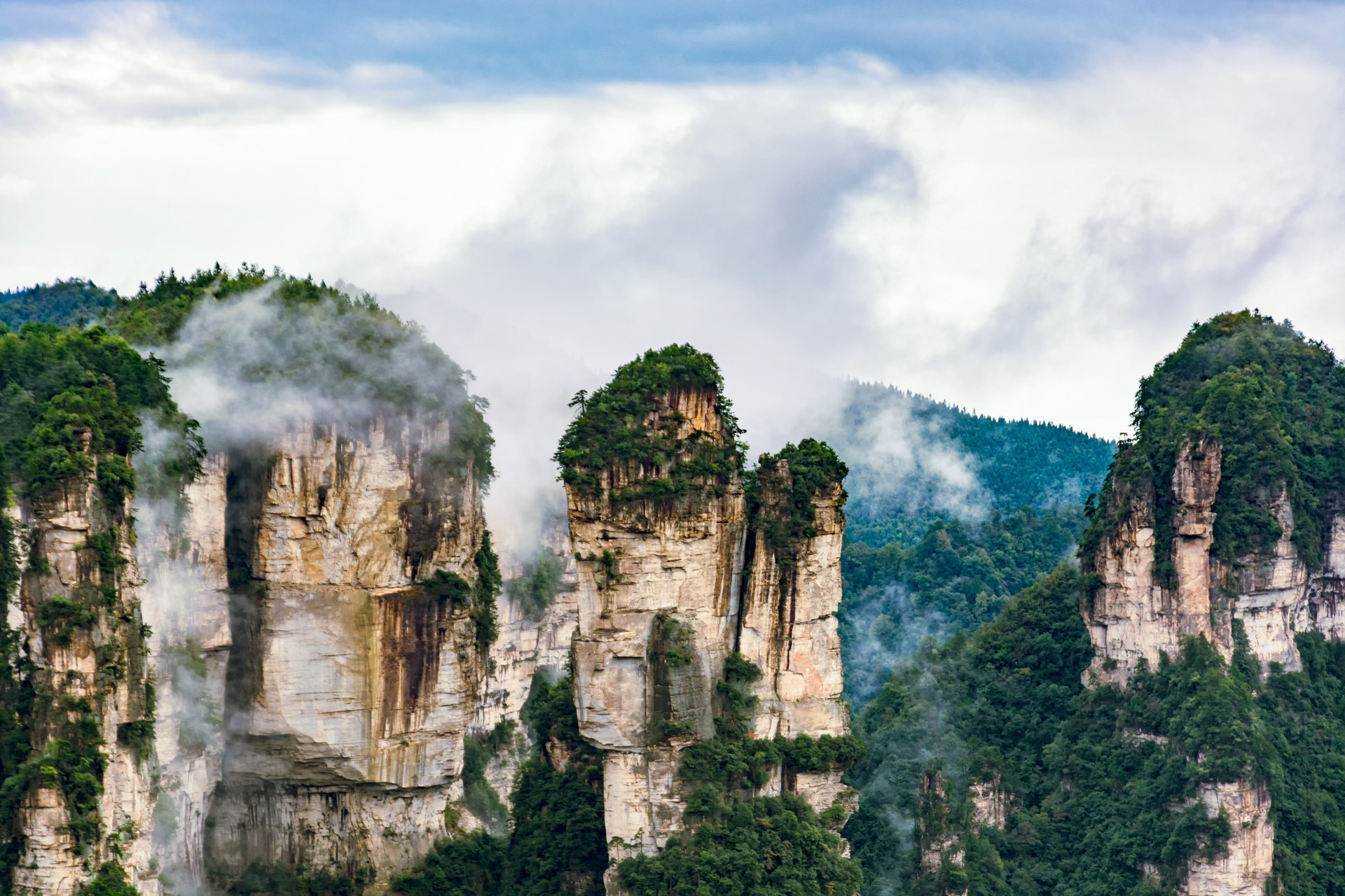 Zhangjiajie tour hero image